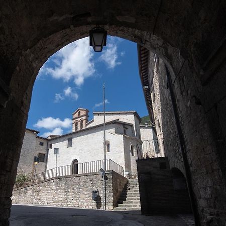 L'Ira Di Dante Villa Gubbio Exterior photo