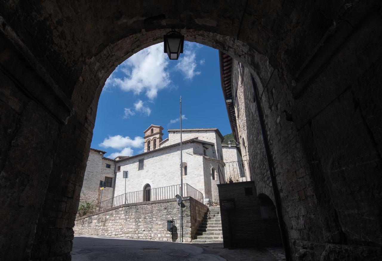 L'Ira Di Dante Villa Gubbio Exterior photo